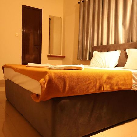 Hotel Aradhya Inn Deralakatte Mangalore Eksteriør billede