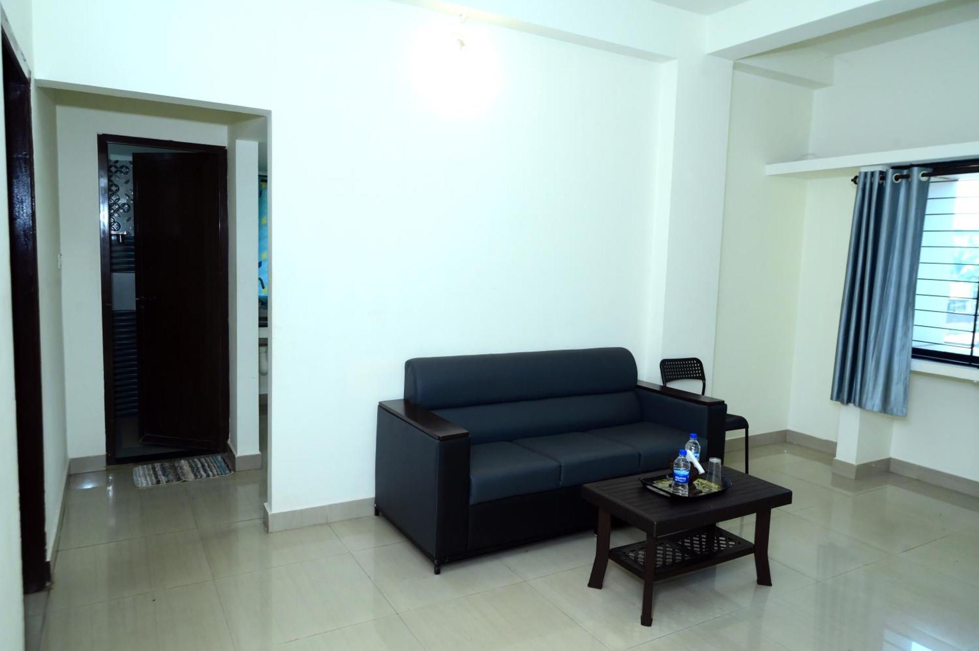 Hotel Aradhya Inn Deralakatte Mangalore Eksteriør billede