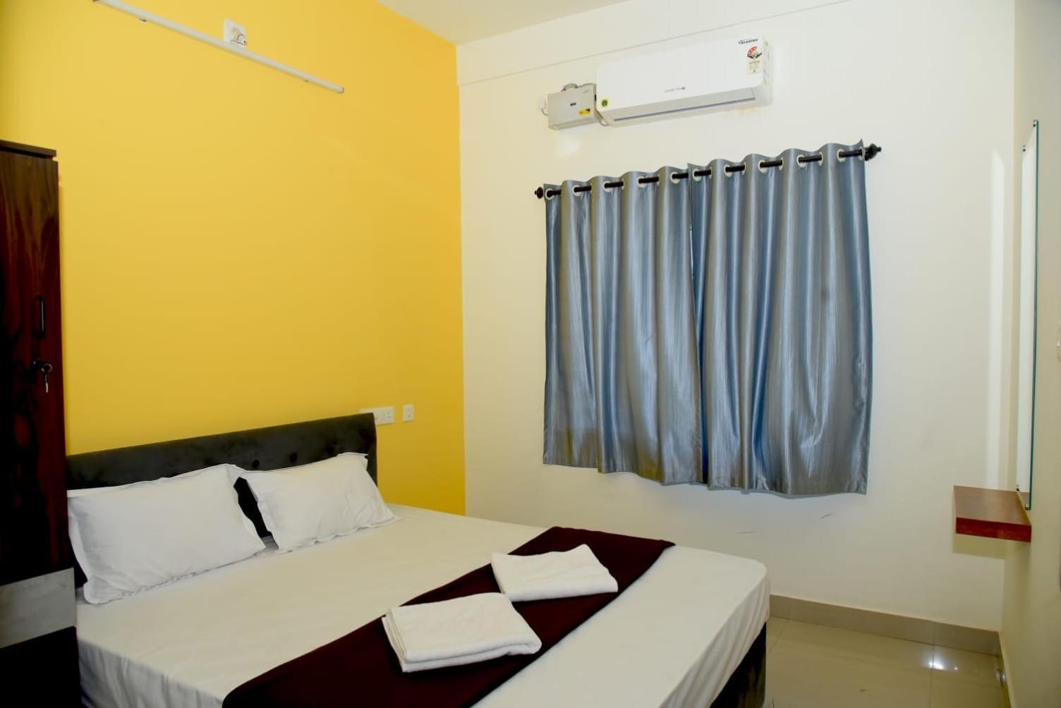Hotel Aradhya Inn Deralakatte Mangalore Eksteriør billede